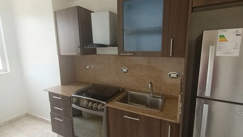 Douglas Rivero Alquila Apto En Puerta Real Dr