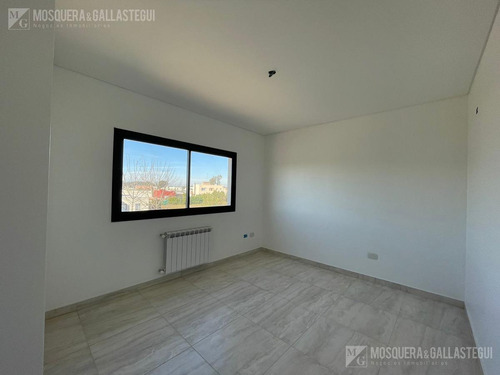 Imagen 19 de 30 de Muy Linda Casa Moderna En San Eduardo - Pilar Del Este