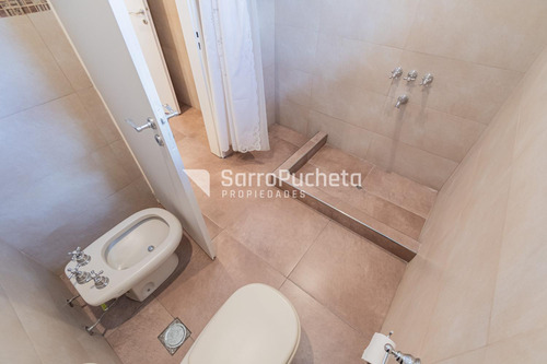 Venta Casa 6 Ambientes Con Amplio Parque En Barrio Pileta , Ramos Mejia.