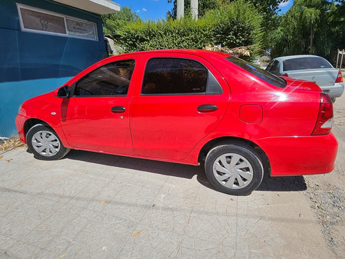 Toyota Etios 1.5 Sedan X