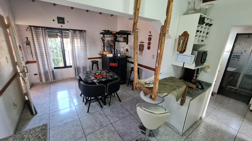 Hermosa Casa Multifamiliar, Ideal Para Entrar A Vivir De Inmediato