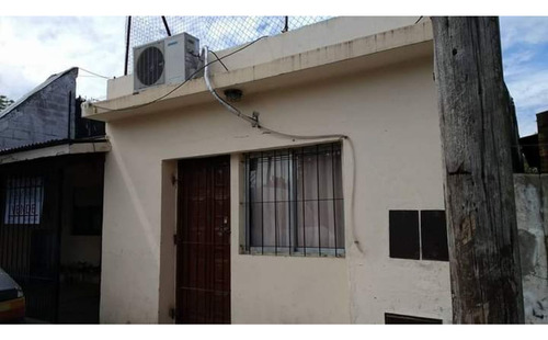 Venta Casa De 5 Ambientes + Depto En Planta Baja De 2 Ambientes Florencio Varela