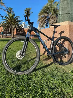 Bicicleta Trek Marlin 7  2021 R29 Mountain Bike Monoplato