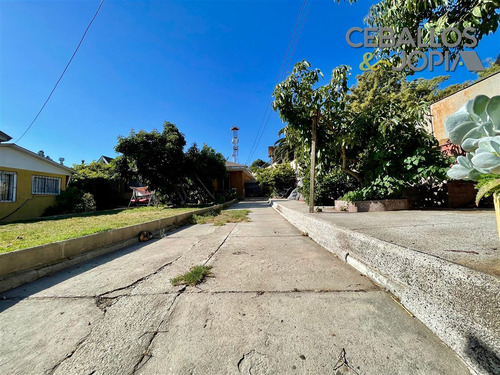 Casa En Venta De 6 Dorm. En Quilpué
