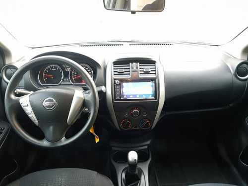 Imagem 9 de 10 de Nissan Versa 1.6 16v Flexstart Sv 4p Manual