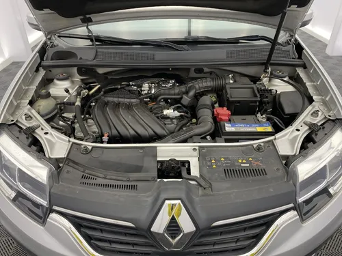 Renault Logan 1.6 Privilege / Intens