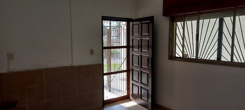 Imagen 11 de 18 de Venta P.h. De 4 Ambientes En Bernal Oeste