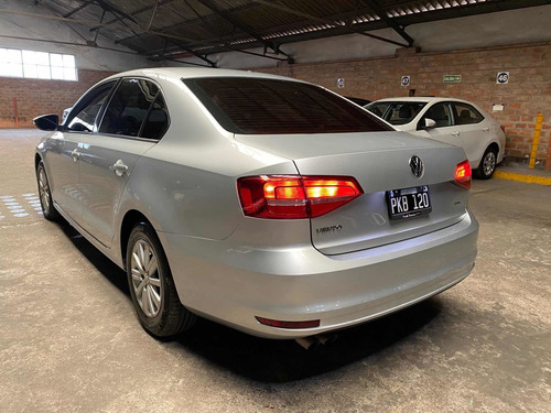 Volkswagen Vento 2.0 Advance 115cv 2015