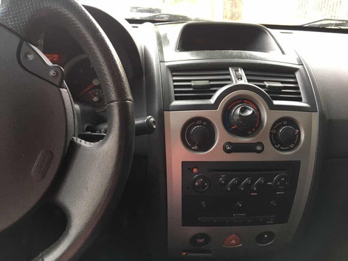 Renault Megane Grand Tour 1.6 Dynamique Hi-flex 5p 2009