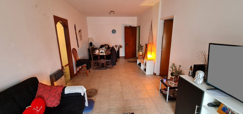 Imagen 3 de 13 de Venta Departamento 4 Amb Al Frente -quilmes Centro
