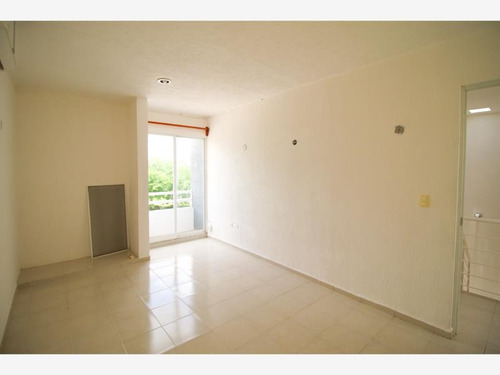 Imagen 3 de 12 de Casa Sola En Renta Ciudad Caucel