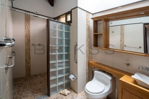 Casa Campestre En Venta En Llanogrande. Cod V50106