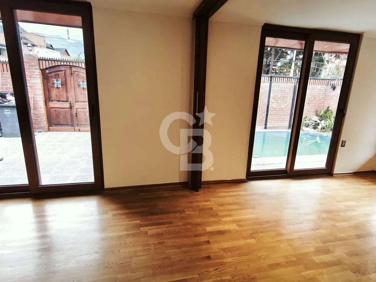Imagen 3 de 18 de Exclusiva Casa En Vitacura: Lujo, Confort Y Tranquilidad