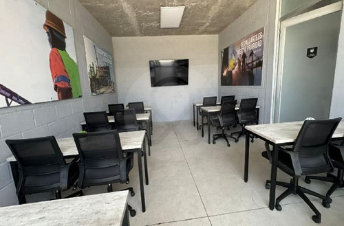 Bodega Comercial En Renta En Pueblo San Sebastianito