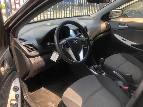 Hyundai Accent 2012 1.4l 4 P