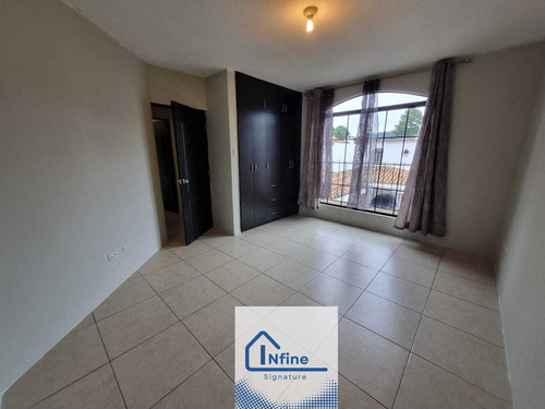 Hermosa Casa En Venta, Ubicada En Excelente Sector