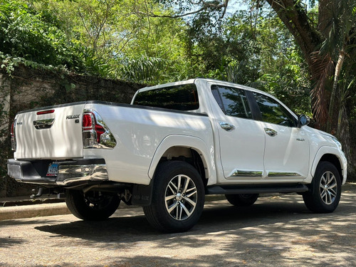 Imagen 4 de 15 de Toyota Hilux Revo 2020 Japonesa