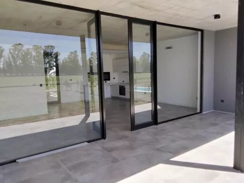 Casa 4 Ambientes A Estrenar En Venta La Cañada Polo Club