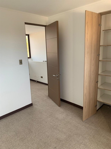 Casa En Arriendo De 3d/3b En Condominio Los Poleros Machalí