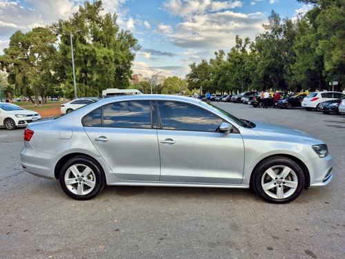 Volkswagen Vento 2.5 Advance Plus 170cv Tiptronic