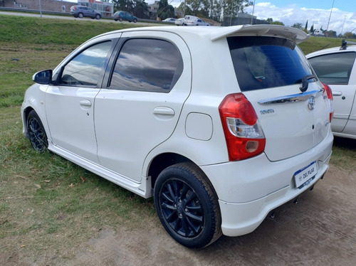Toyota Etios 1.5 XLS 5P L13