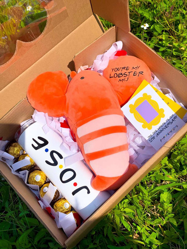 F.r.i.e.n.d*s* San Valentín (termo+peluche+chocolates)