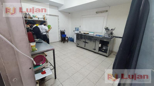 Venta Local Av Directorio Esq Lafuente Esquina, 82 M2 5 Vidrieras