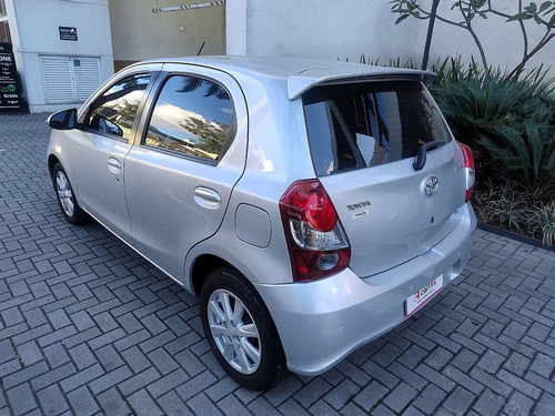 Toyota Etios 1.5 X PLUS 16V FLEX 4P MANUAL