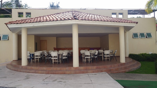 Imagen 13 de 14 de Hermosa Casa En Excelente Ubicacion !!