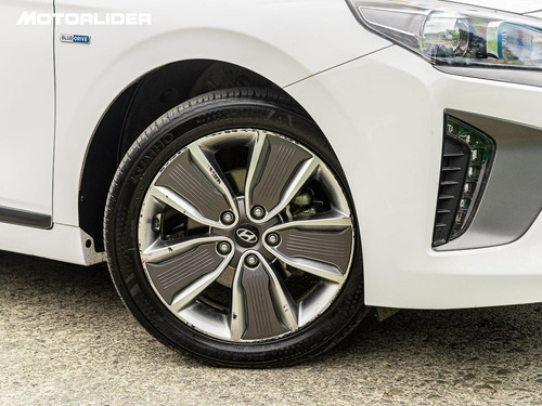 Imagen 19 de 25 de Hyundai Ioniq 1.6 Gdi Hibrido At | Permuta / Financia