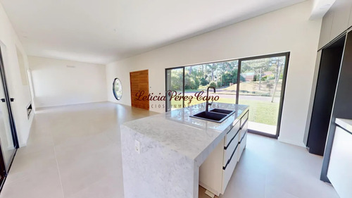 Venta Casa 3 Dormitorios En El Golf, Punta Del Este