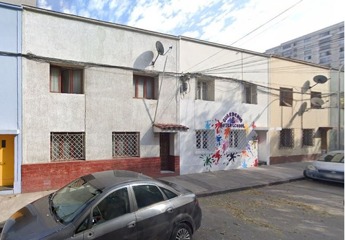 Casa De 2 Pisos Calle Vichuquén 3d-2b, Servicios Completos