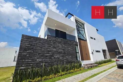 Casa En Venta En Lomas De Angelopolis