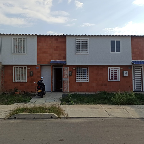 Casa De 2 Niveles Para Remodelar En Candelaria, Valle Del Cauca