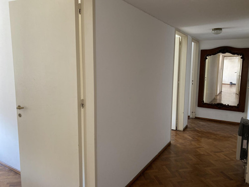 Departamento En Venta Piso Entero, 4 Dormitorios, Cochera En Nueva Córdoba Apto Crédito