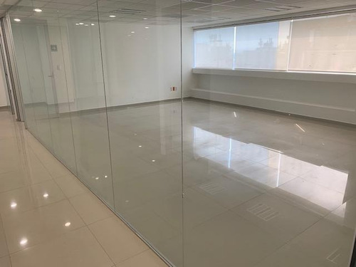 Anzures, Oficina 242m2 Completamente Acondicionad, 7 Amplios Privados, Sala De Juntas, Amplias Áreas Abiertas De Trabajo, 2 Estacionamientos, 2 Baños, Área De Cocina. Excelente Ubicación, Muy Cerca D