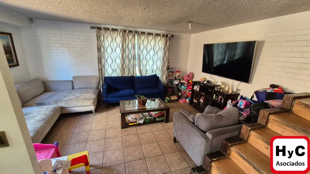 Imagen 3 de 19 de Gran Oportunidad Casa De 3pisos 5d/3b/2e Y Potencial Quilicu