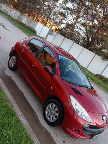 Imagen 1 de 1 de Peugeot 207 1.4 Sedan Xs 2010