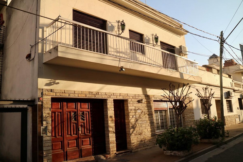 Casa En Venta Moron Centro En Terreno De 10 X 30 Fot 2