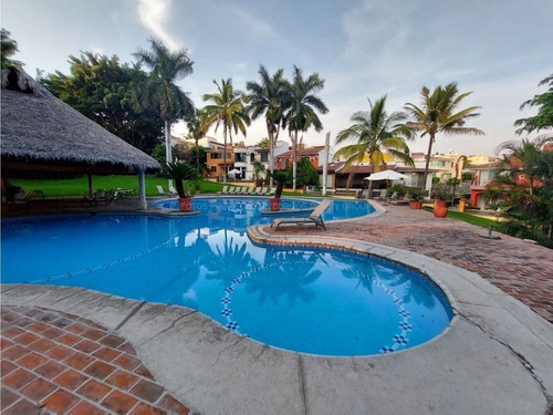 Casa En Condominio De Lujo En Residencial Bugambilias A 15 Minutos De Cuernavaca