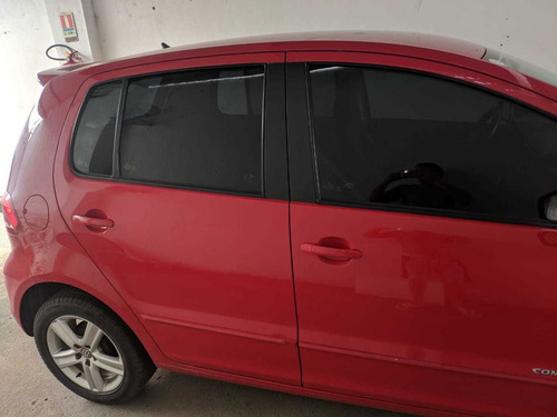 Imagem 2 de 6 de Volkswagen Fox 2015 1.0 8v Comfortline Total Flex 5p