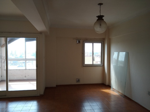 Departamento Céntrico De 3 Dormitorios En Venta - Oferta