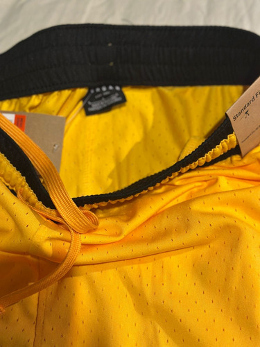 Short Jordan Oversize Amarillo