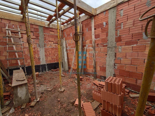 Sobrado Com Dois Quartos Próx. Ao Jacomar Do Sitio Cercado - So1235