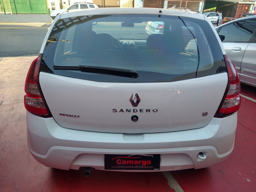Imagem 6 de 10 de Sandero Privilege