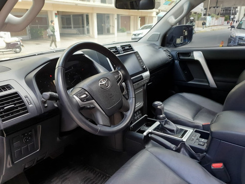 Imagen 10 de 12 de Toyota Land Cruiser 4.0 Prado Txl At