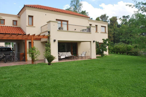 Imagen 11 de 12 de Casa En Venta En Country Club Campos De Alvarez - Moreno