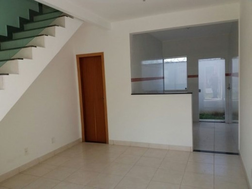 Imagem 1 de 12 de Casa Duplex À Venda, 2 Quartos, 1 Suíte, 1 Vaga, Campos Silveira - Ribeirão Das Neves/mg - 2907