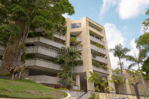 Bello Apartamento Con Vista A Caracas Ubicado En Un Edificio Muy Exclusivo Mls #23-31576