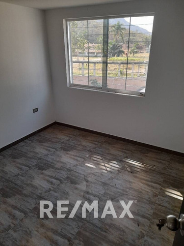 Imagen 13 de 15 de Ninoska Fuenmayor Ofrece En Venta Townhouse Casa Verde La Cumaca, Posee Planta Al 100%